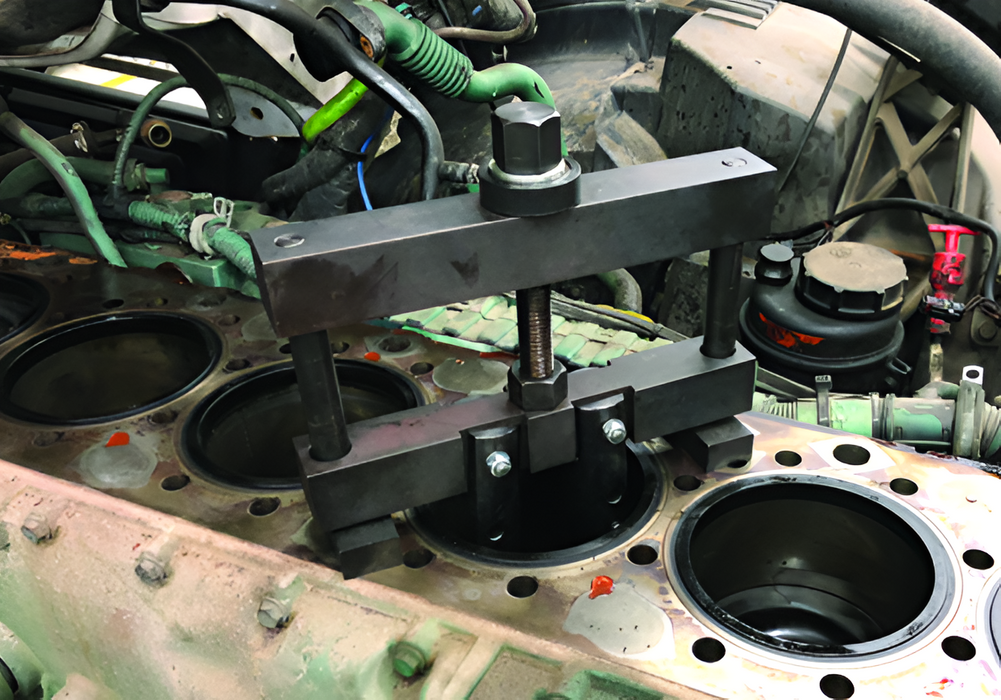 Assenmacher AST HTLP100 Universal Cylinder Liner Puller | Heavy-Duty Engine Tool