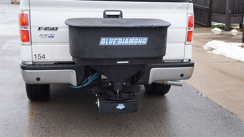 Spreader | 5 CU/FT | Standard Duty | Blue Diamond Attachments