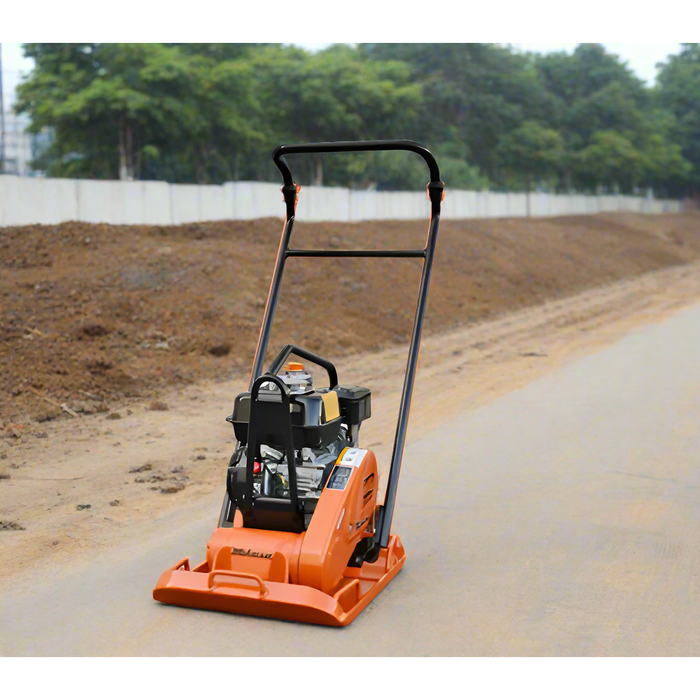 Plate Compactor | Honda GX160 | 3080 lb CF | 17.7'' Plate | Multiquip MVC82VH